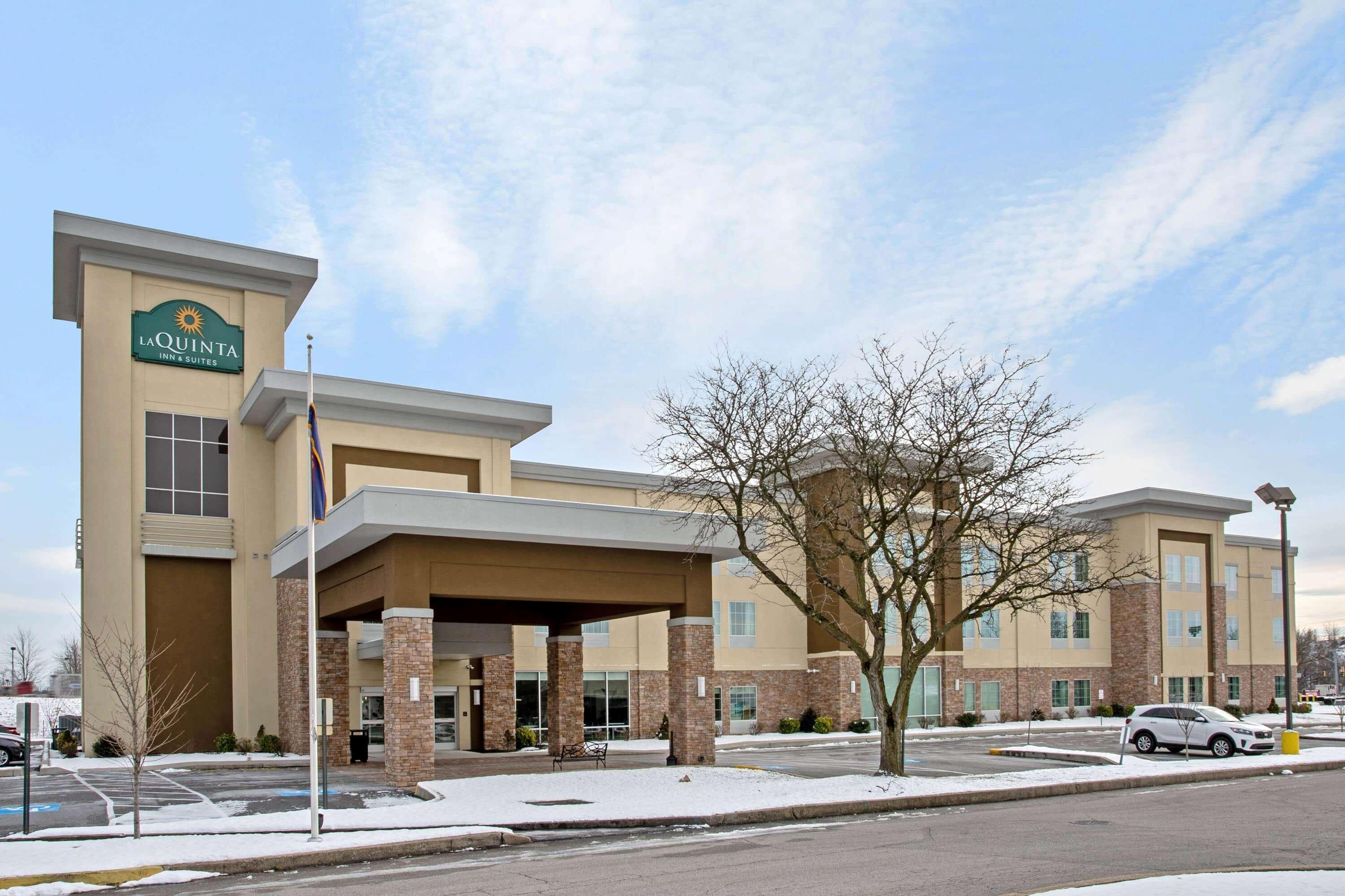 La Quinta By Wyndham York Hotel Exterior photo